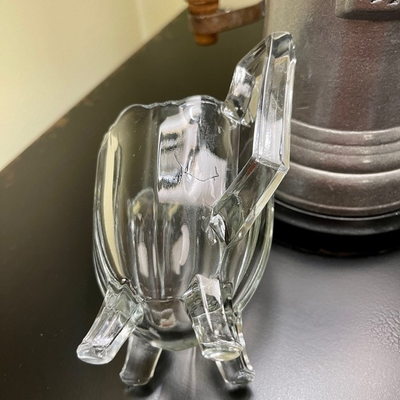 INDIANA GLASS, FOOTED, CLEAR GLASS CREAMER. 5”W(including handle)X 4 1/4”H X 3”D - Picture 8 of 9